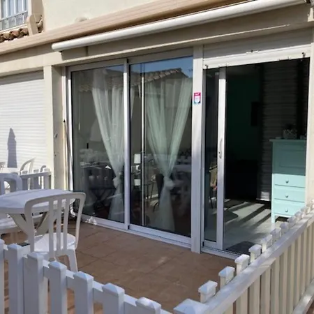 513, Port Soleil B3 Au Village Naturiste * Agde